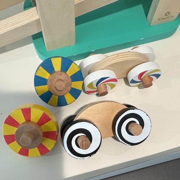 KiwiCo Color Wheel Racers and Ramp - Picture 3 of 3